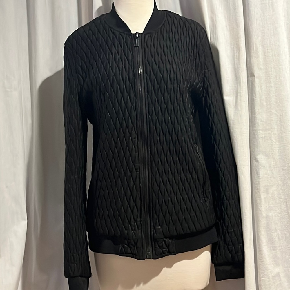 Zara Man black quilted zip front bomber jacket w/zip pockets-lining seam ripped